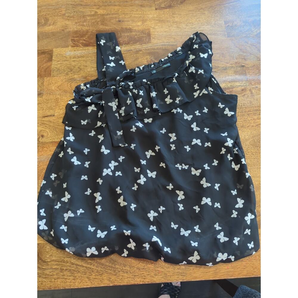 Maurices Women's Bubble Tank Blouse Black Butterflies Size Medium Large EUC